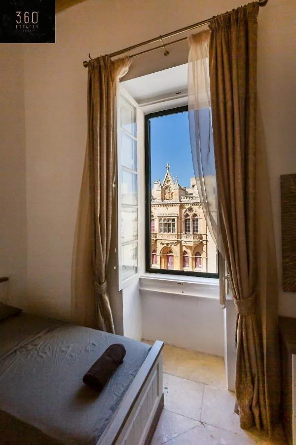 Palazzo 16Th Century Mdina, Opposite St Paul'S Cathedral By 360 Estates Apartment 0*, Mdina