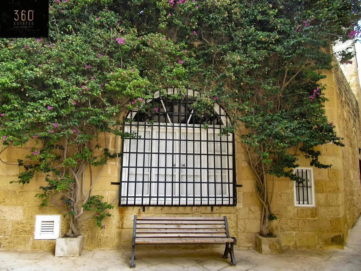 Palazzo 16Th Century Mdina, Opposite St Paul'S Cathedral By 360 Estates Apartment Malta