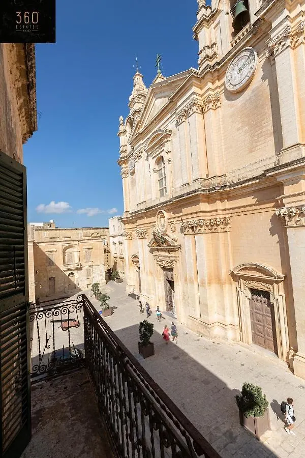 Palazzo 16Th Century Mdina, Opposite St Paul'S Cathedral By 360 Estates Apartment 0*, Mdina
