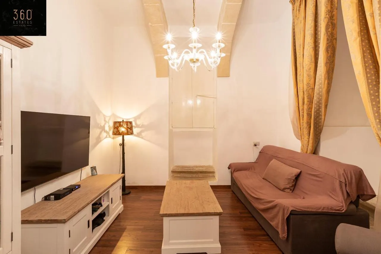 Palazzo 16Th Century Mdina, Opposite St Paul'S Cathedral By 360 Estates Apartment 0*, Mdina