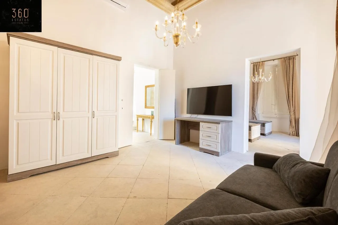 Palazzo 16Th Century Mdina, Opposite St Paul'S Cathedral By 360 Estates Apartment 0*, Mdina