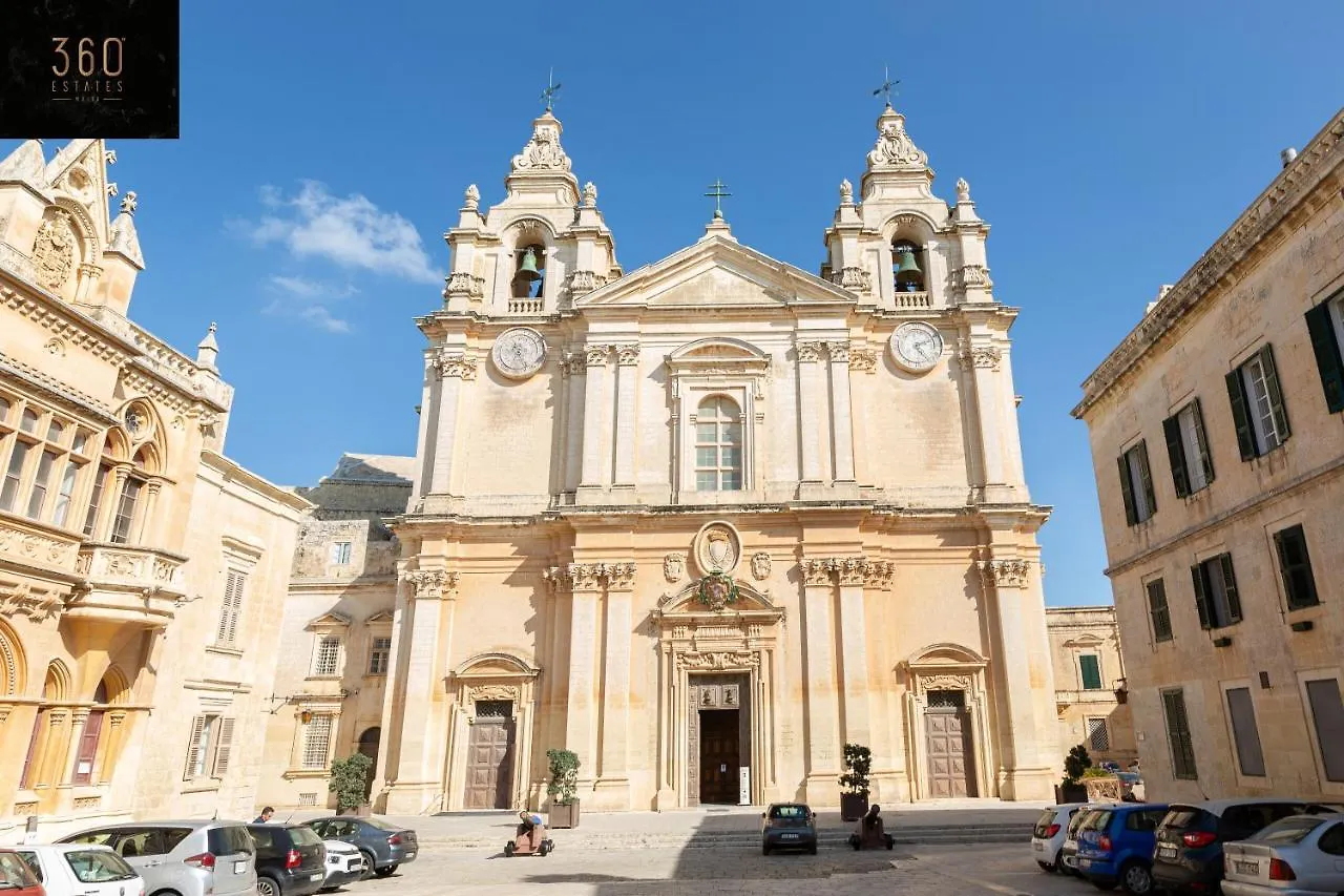 Palazzo 16Th Century Mdina, Opposite St Paul'S Cathedral By 360 Estates Apartment  Mdina